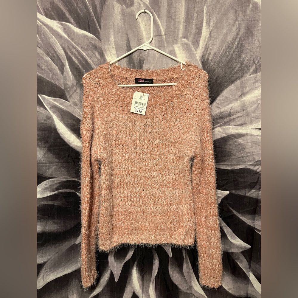 Peachy Long Sleeve Sweater 🍑